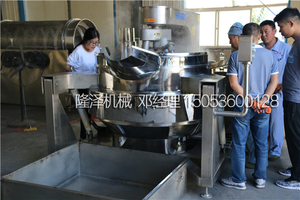 全自動電磁攪拌炒藥機仿人工翻炒試機現場
