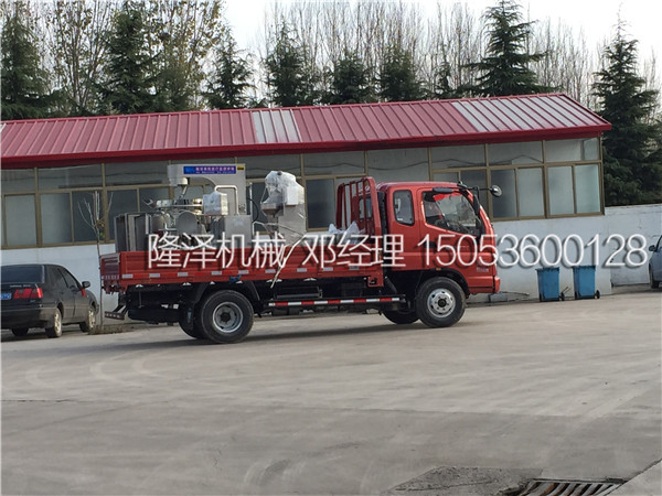 武漢客戶定做(zuò)的辣椒醬攪拌炒鍋(guō)裝車發貨