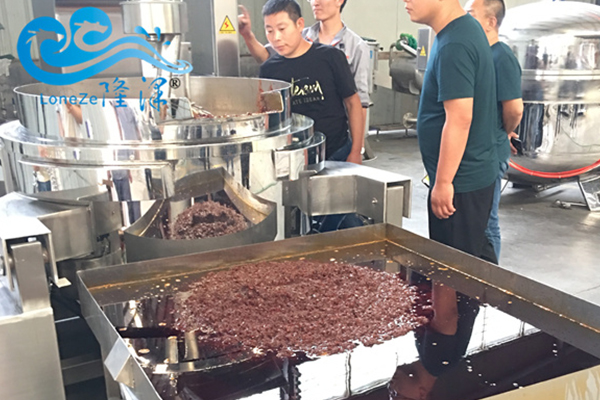 醬（jiàng）料炒鍋