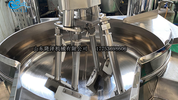 辣椒醬炒（chǎo）鍋